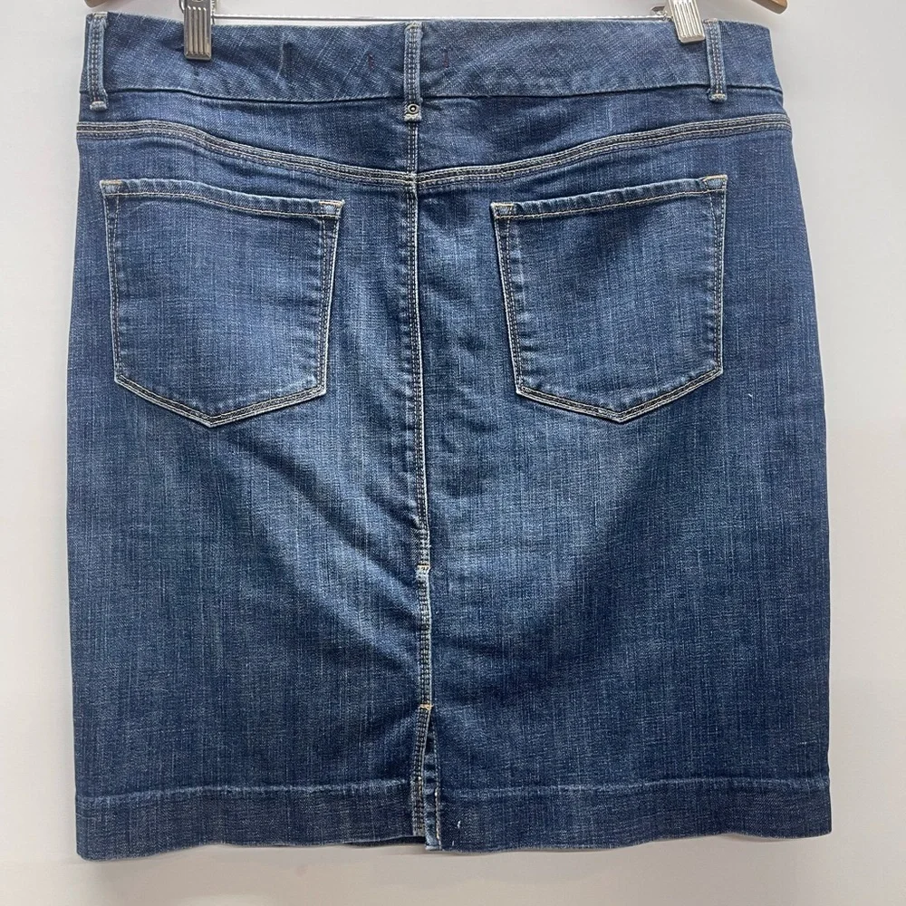 GAP‎ Blue Denim Mini Skirt with Subtle Fade